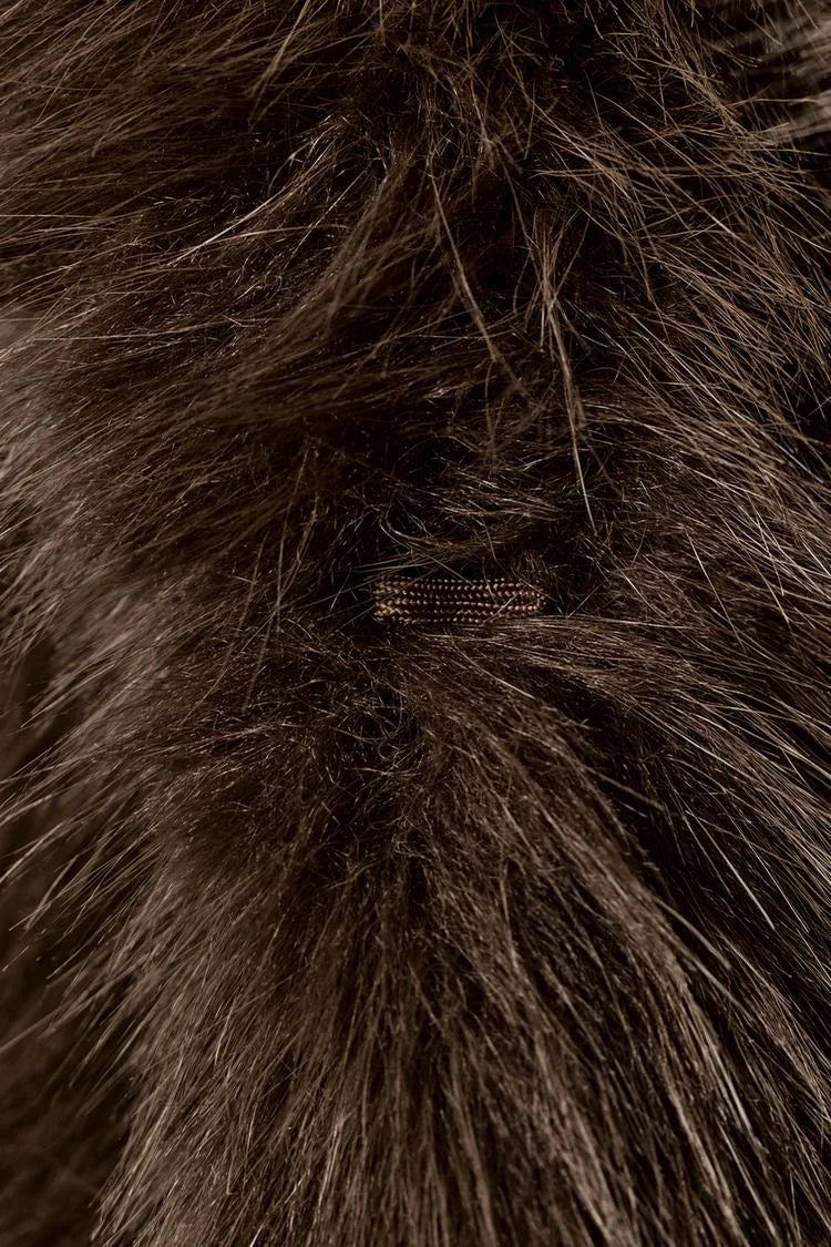 Kabát z umělé kožešiny