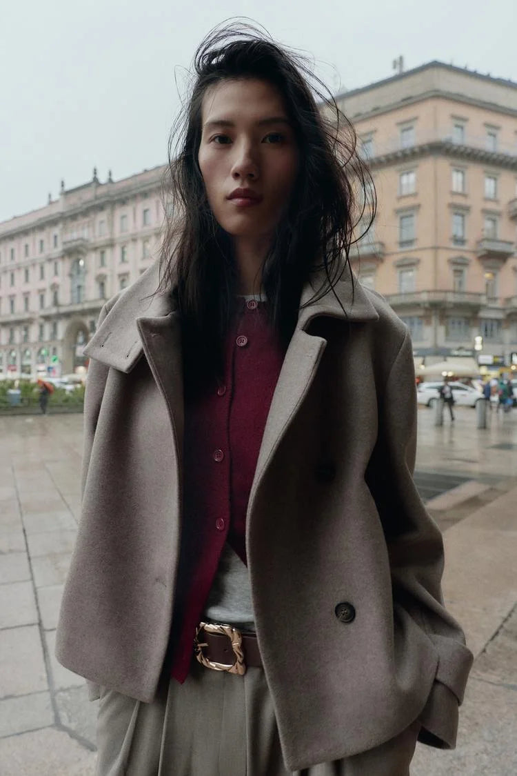 Bunda s vysokým límcem