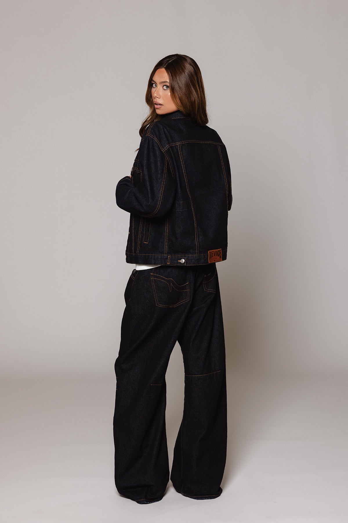 Džíny Niskostanowe